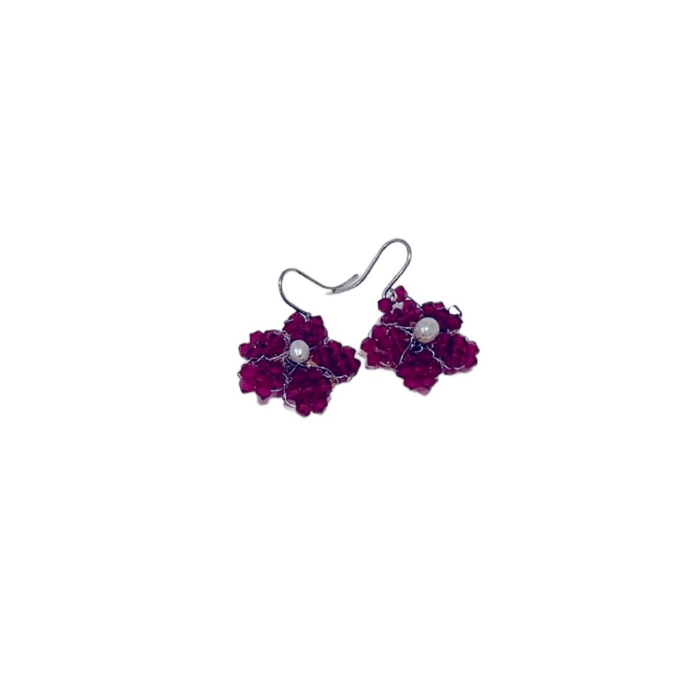 Pretty garnet and pearl flower earrings. Hook back. EUC